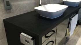 Gobi Black kvartssten